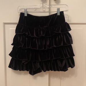 Hartstrings girls black velvet skirt. Size 10. Barely worn.